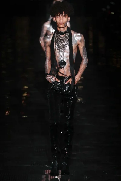 Look 65